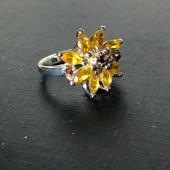Sterling Silver Golden Citrine and Red Garnet Faceted Flower Ring Sz 7 - Picture 16 of 17